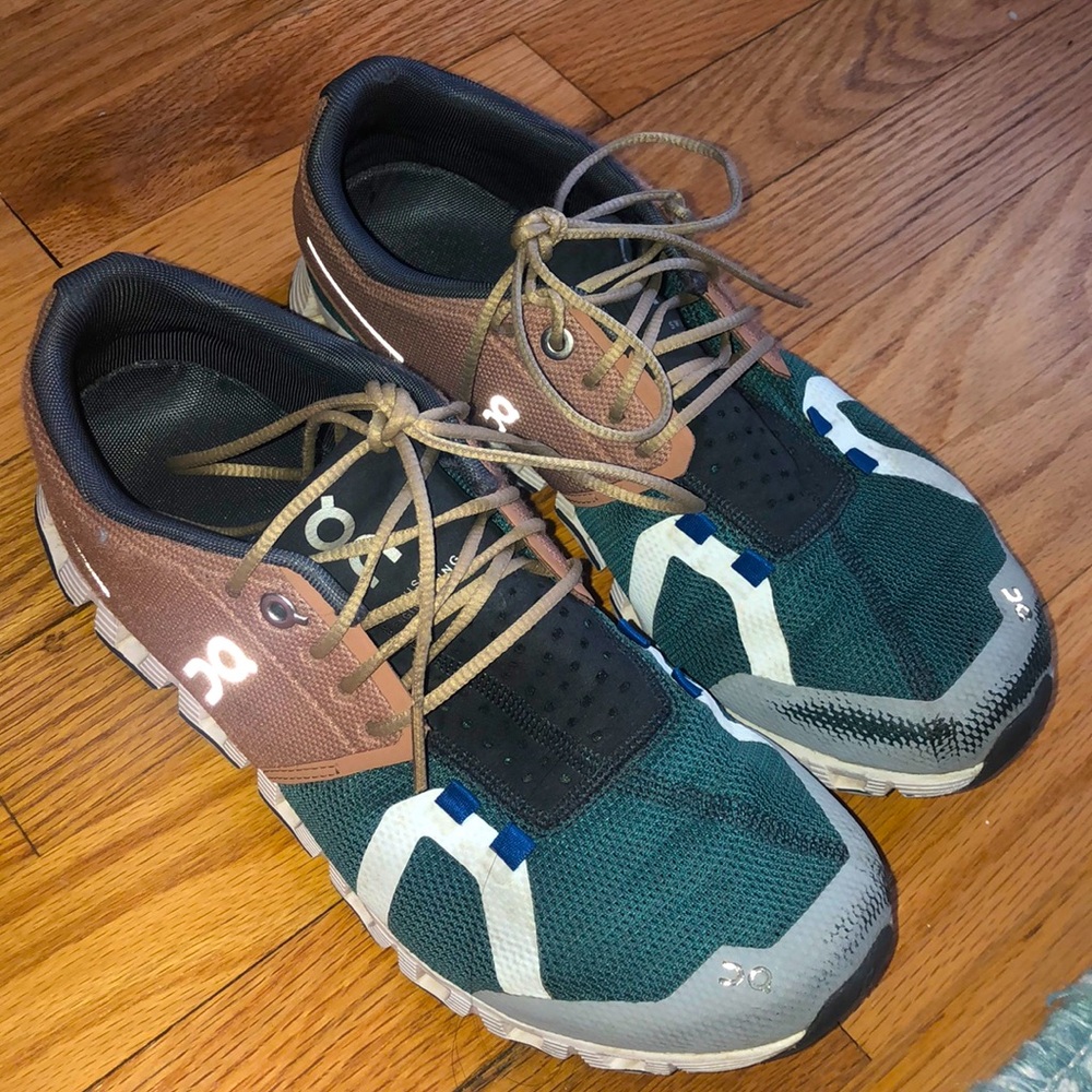 On Cloud Running Sneaker